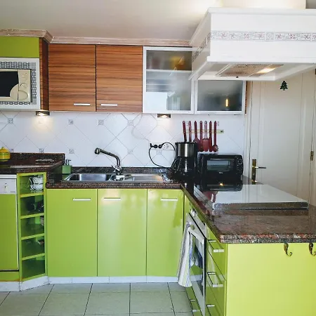 Apartamento Puerto Del Carmen Sleeps 4 With Air Con Puerto del Carmen (Lanzarote)
