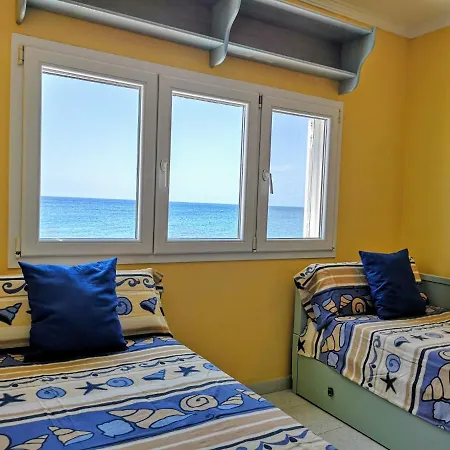 Puerto Del Carmen Sleeps 4 With Air Con Apartamento